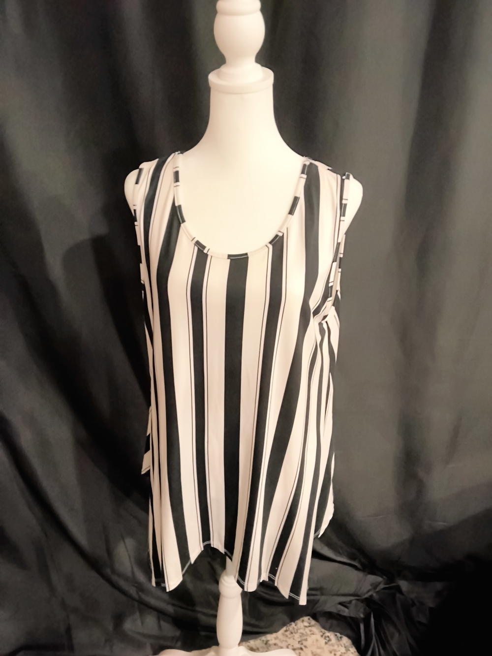 Vertical Black & White Stripe Sleeveless Tank Top